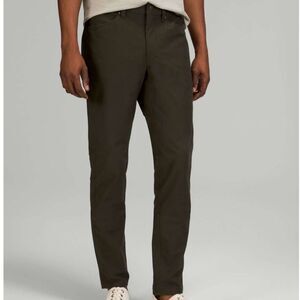 Lululemon Men's ABC 5 Pocket Pant in Dark Green Utilitech, Size 31